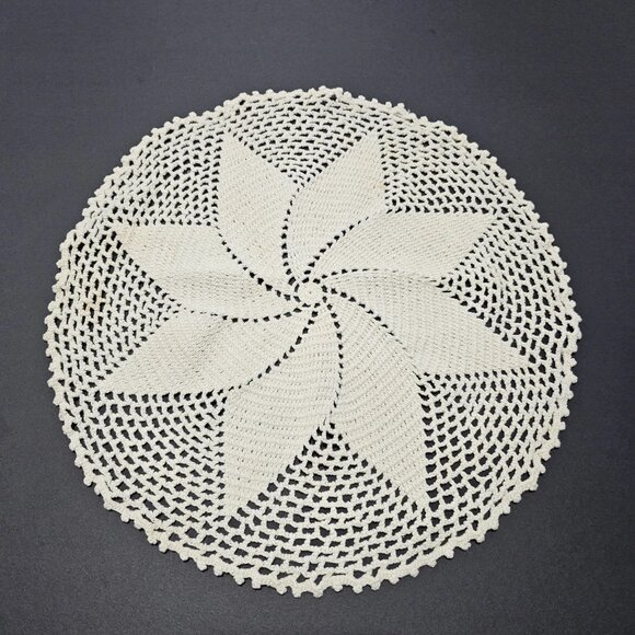 VTG Linen Table Runner Chunky Cross Stitch Tulips Doilies Repurpose For Crafts - Picture 8 of 16